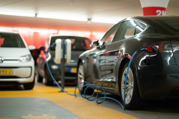 Comment les nouvelles technologies de recharge rapide affectent-elles l'utilisation des véhicules électriques?