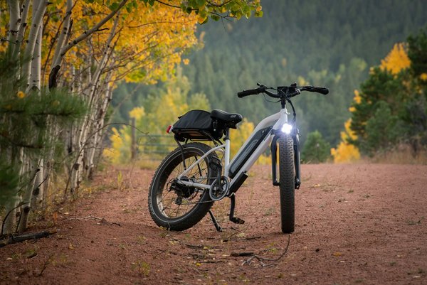 Comment choisir un système de freinage hydraulique pour les vélos électriques de montagne?